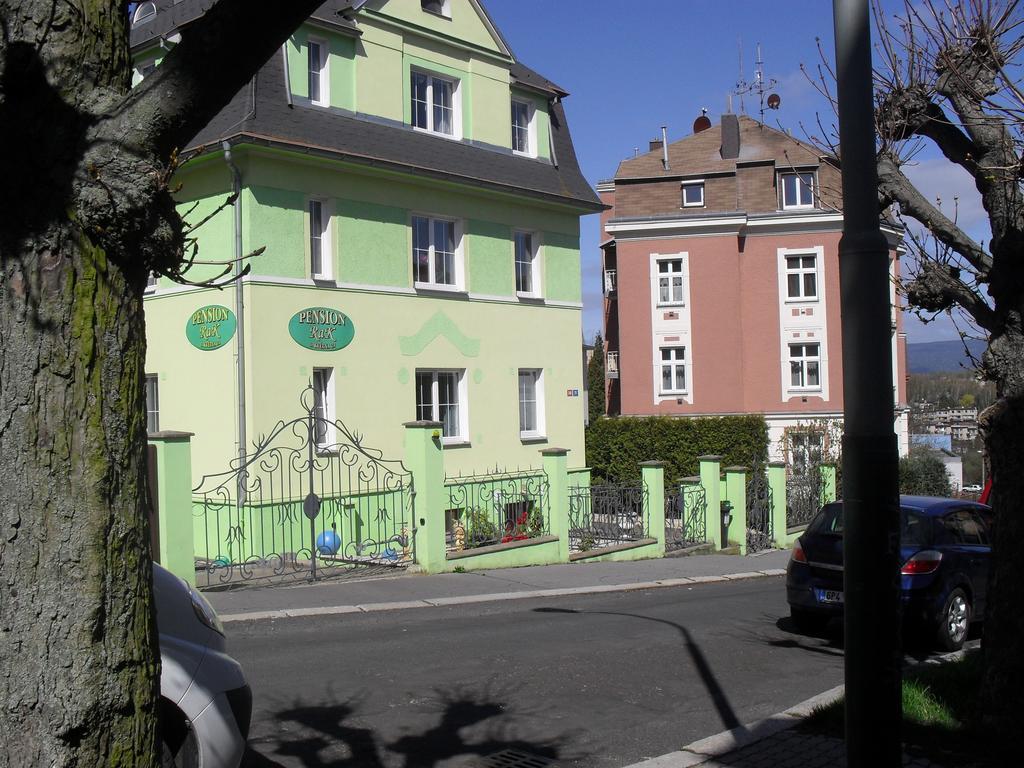 Pension Rak Karlovy Vary Kültér fotó